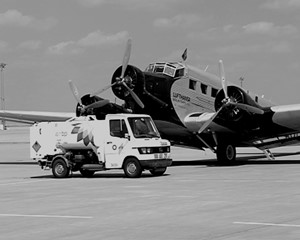 Historischer Flug auf dem Flughafen Erfurt