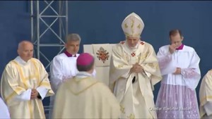 Sp�tlese zum Papstbesuch in der Lutherkirche Apolda 