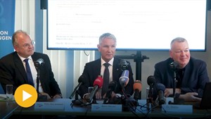 AfD-Fraktion stellt selbstfinanziertes Gutachten zur Doktorarbeit von Mario Voigt vor